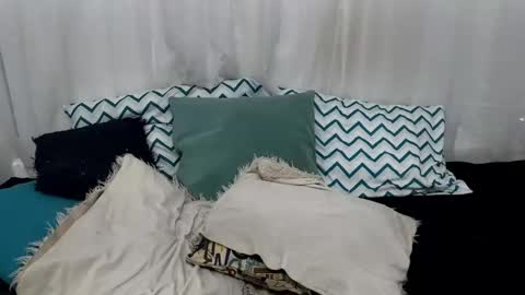 Ninaa fox online show from 02-11-25, 05:50