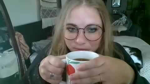 ninabeanzz online show from 09-10-25, 01:55