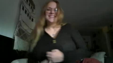ninabeanzz online show from 09-22-25, 01:46
