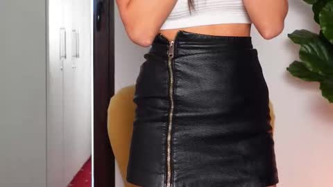 NinaCrystal online show from 09-11-25, 05:29