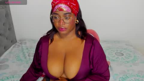 Snapshot of ninagrey03 chatting on 02-07-26, 12:14 Valentina online show from 02-07-26, 12:14