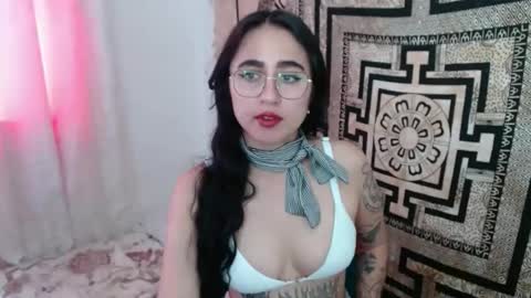 N I N A online show from 12-21-24, 02:04