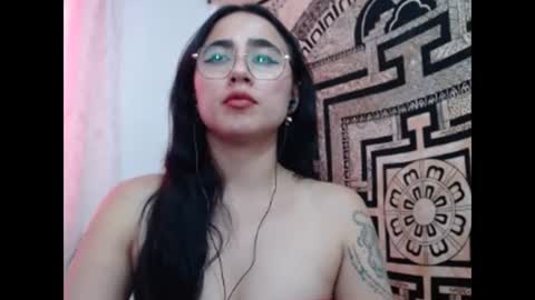 N I N A online show from 12-23-24, 06:16