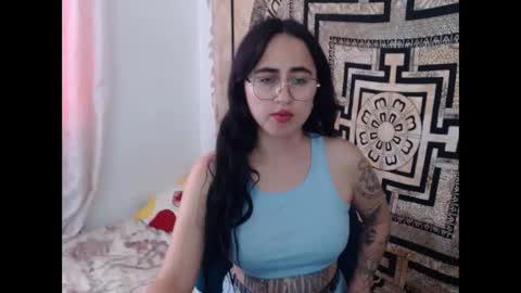 N I N A online show from 01-04-25, 04:00