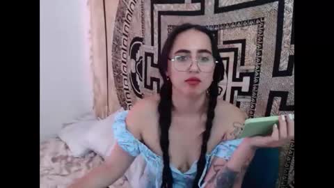N I N A online show from 01-11-25, 06:44