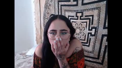 N I N A online show from 01-15-25, 06:40