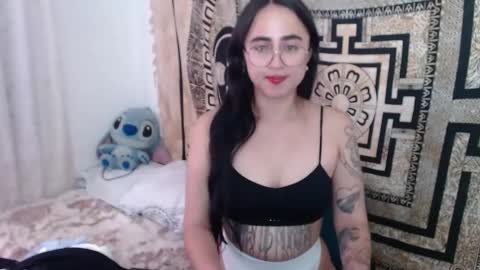 N I N A online show from 01-23-25, 05:52