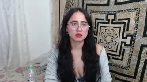 N I N A online show from 02-05-25, 10:55