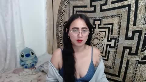 N I N A online show from 02-06-25, 04:14