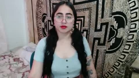 N I N A online show from 09-08-25, 03:00