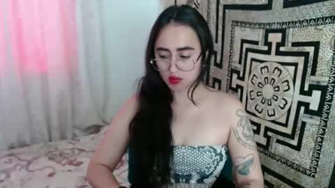 N I N A online show from 10-04-25, 02:59