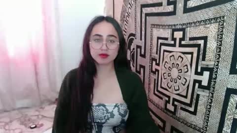 N I N A online show from 10-06-25, 04:59