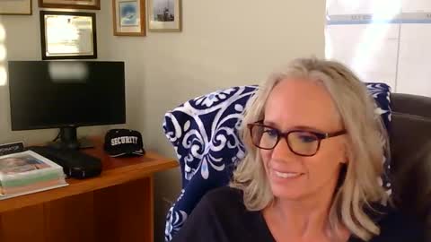 ninanite online show from 11-15-25, 10:15