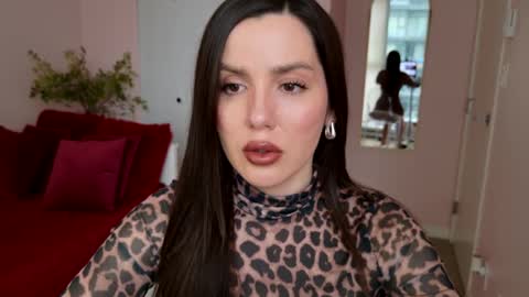 NinaOneil online show from 02-15-25, 10:10