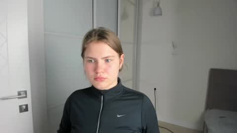 ninarihh online show from 03-01-25, 04:00