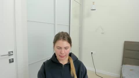 ninarihh online show from 03-03-25, 04:35