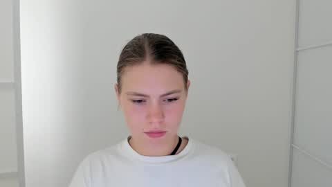 ninarihh online show from 09-13-25, 11:43