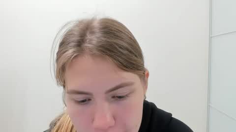 ninarihh online show from 10-22-25, 11:21