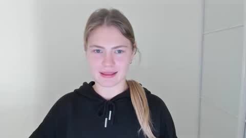 ninarihh online show from 10-31-25, 11:00