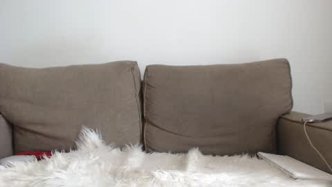 ninew online show from 12-27-24, 02:04