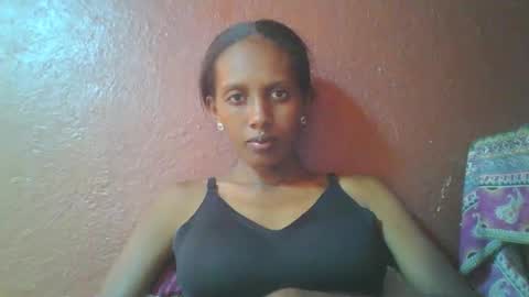 ninie246746 online show from 01-04-25, 12:49