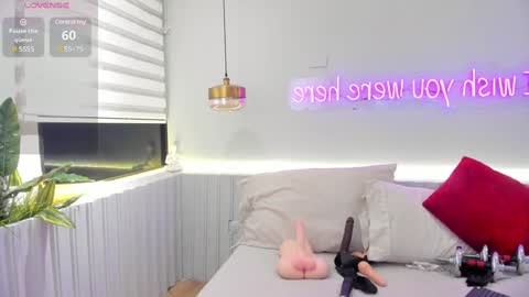 Snapshot of ninna_monroe_ chatting on 12-15-24, 11:23 Ninna online show from 12-15-24, 11:23