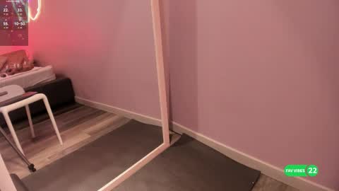 Snapshot of ninna_monroe_ chatting on 10-01-25, 04:13 Ninna online show from 10-01-25, 04:13