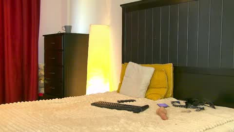 Snapshot of ninnavelvet chatting on 04-05-26, 02:03 Nina online show from 04-05-26, 02:03