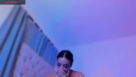 Ninon Beart online show from 05-15-26, 10:50