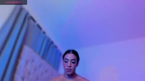 Ninon Beart online show from 05-15-26, 11:45