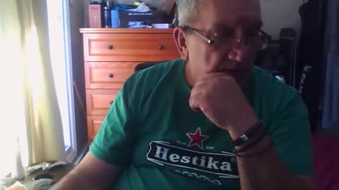 Dennis online show from 10-17-25, 02:52