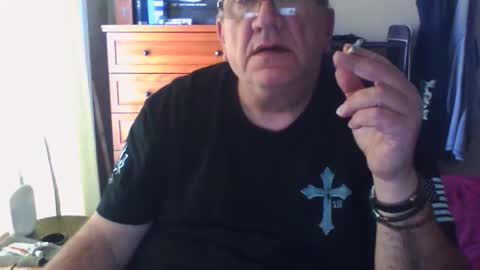 Dennis online show from 10-27-25, 04:55