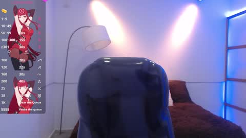 Snapshot of niquitaw chatting on 01-16-25, 05:55 Niquita Doll online show from 01-16-25, 05:55