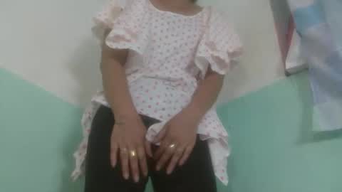 nirisouh online show from 10-17-25, 06:38