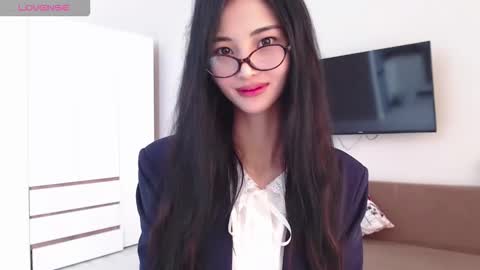 Niu online show from 09-17-25, 06:04