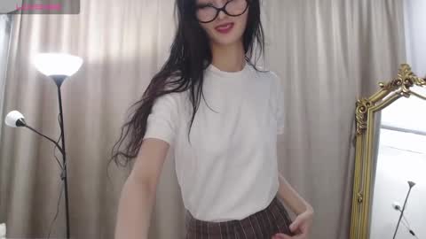 Niu online show from 10-29-25, 03:47