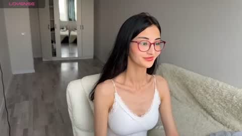 Niu online show from 06-19-26, 01:21