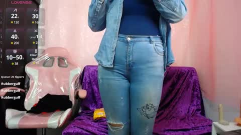 Snapshot of niuk_mei chatting on 01-08-25, 07:24 Niuk online show from 01-08-25, 07:24