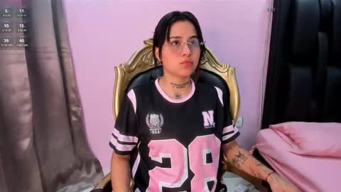 Nixie online show from 10-06-25, 12:46