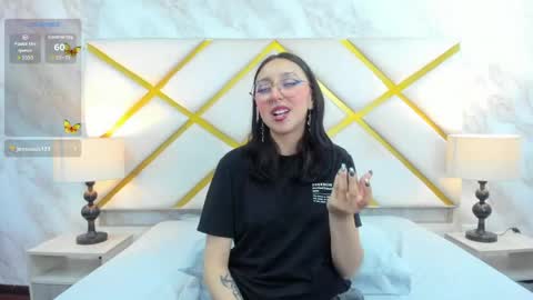 Catalina online show from 06-04-26, 11:11