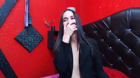 Snapshot of nixyesky chatting on 10-23-25, 06:34 Nixye online show from 10-23-25, 06:34