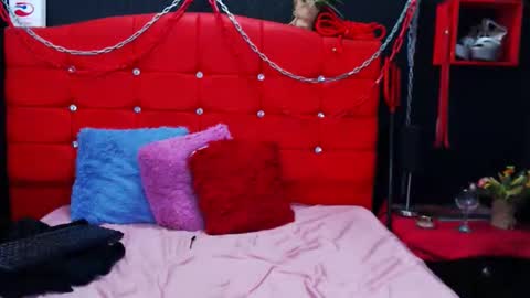 Snapshot of nixyesky chatting on 11-07-25, 07:52 Nixye online show from 11-07-25, 07:52