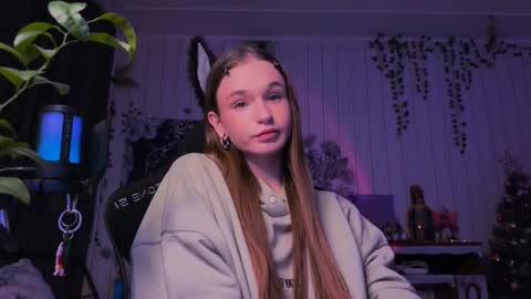 Snapshot of nloraaa chatting on 02-19-25, 05:27 Tears Lora online show from 02-19-25, 05:27