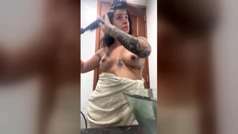 Snapshot of noa_blue chatting on 03-26-26, 10:54 Noa Blue online show from 03-26-26, 10:54