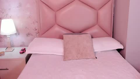   ambarsulliva  online show from 12-30-24, 11:48