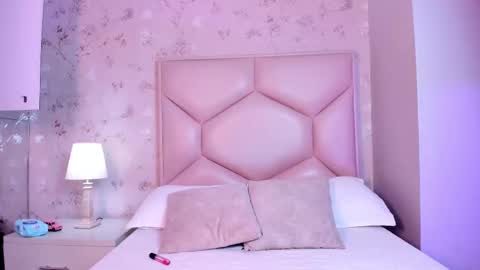   ambarsulliva  online show from 10-07-25, 11:40