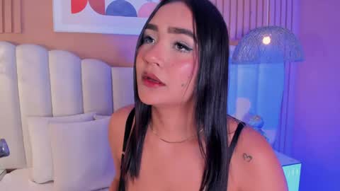 Noa online show from 05-12-26, 02:52