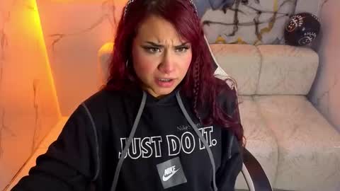 Snapshot of noa_tp chatting on 10-26-25, 12:44 Noa  online show from 10-26-25, 12:44