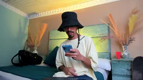 Noah online show from 06-22-26, 04:09