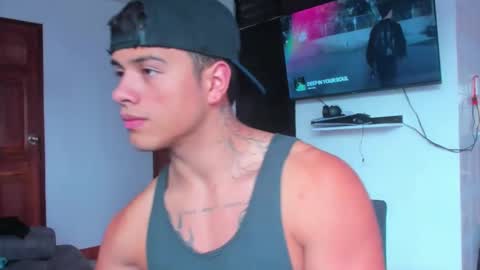 noah_223 online show from 11-09-25, 08:40